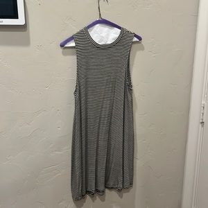 Envy black and cream pullover summer sleeveless dress.